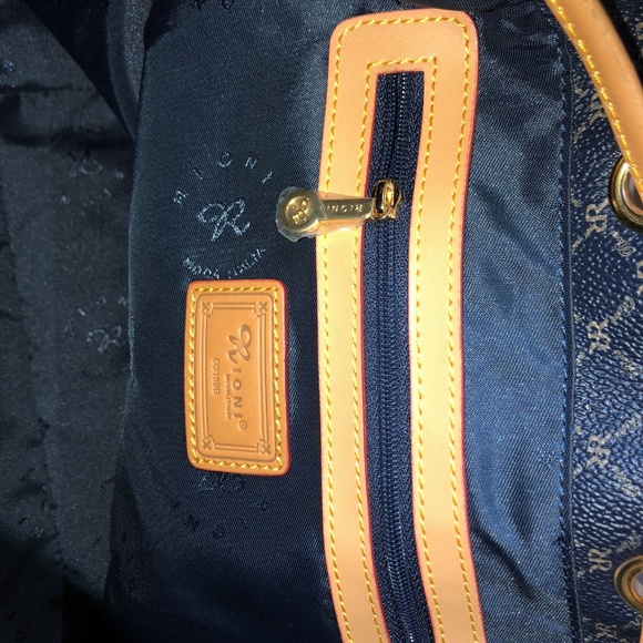 Mint Condition Rioni adustible  shoulder straps - Picture 6 of 8